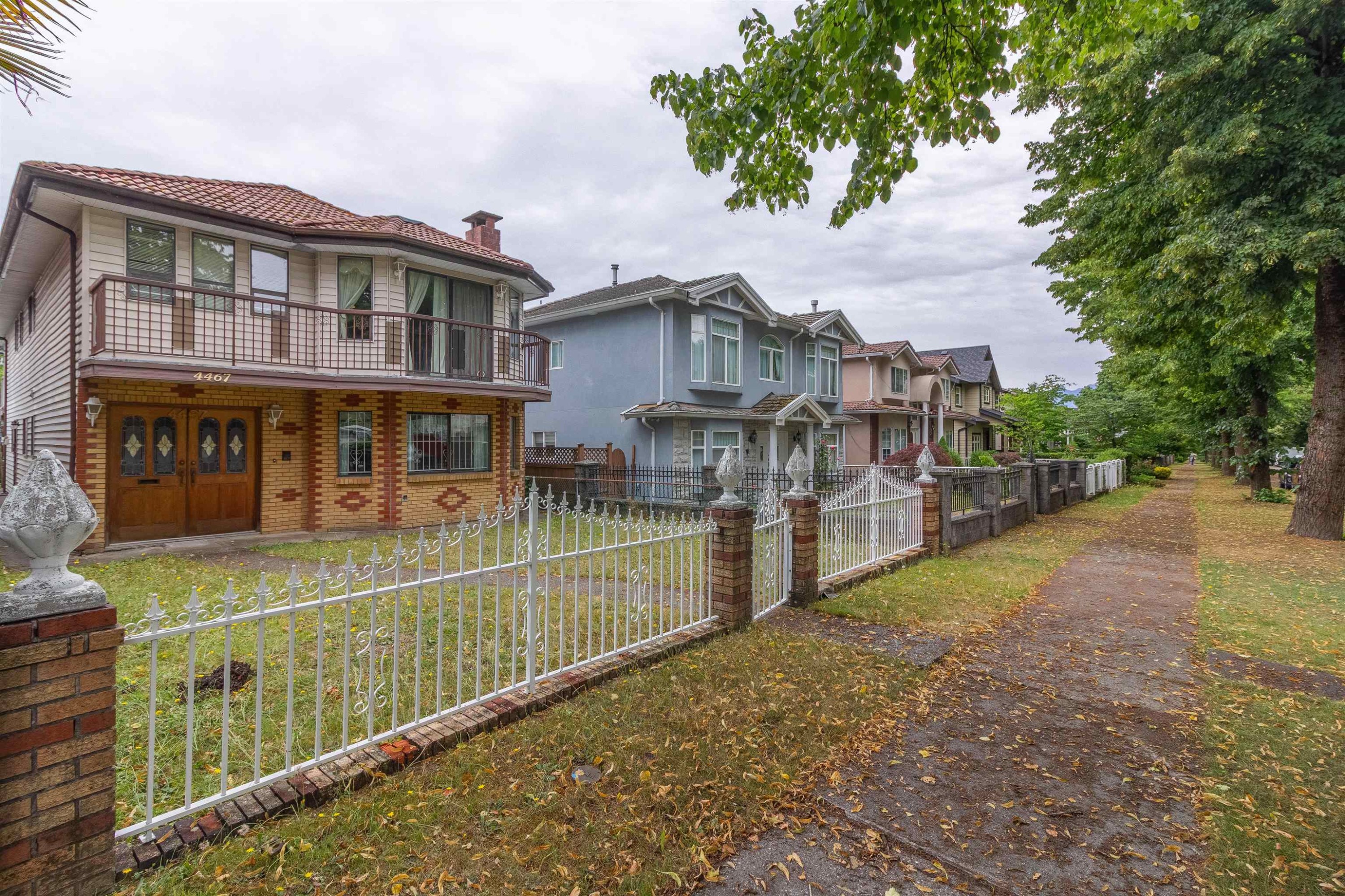 4467 Perry Street, Vancouver, BC - Outdoor