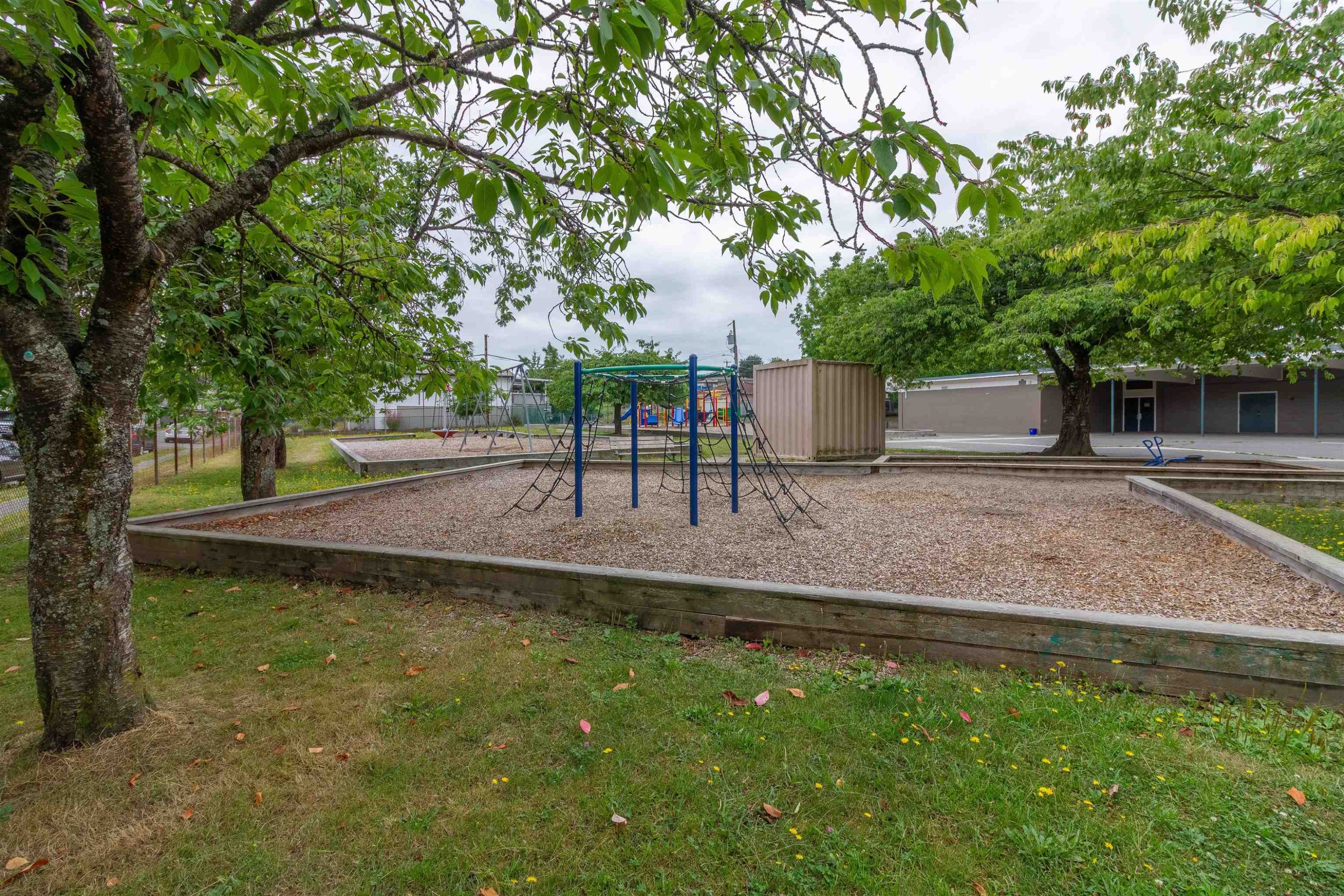 4467 Perry Street, Vancouver, BC - Outdoor
