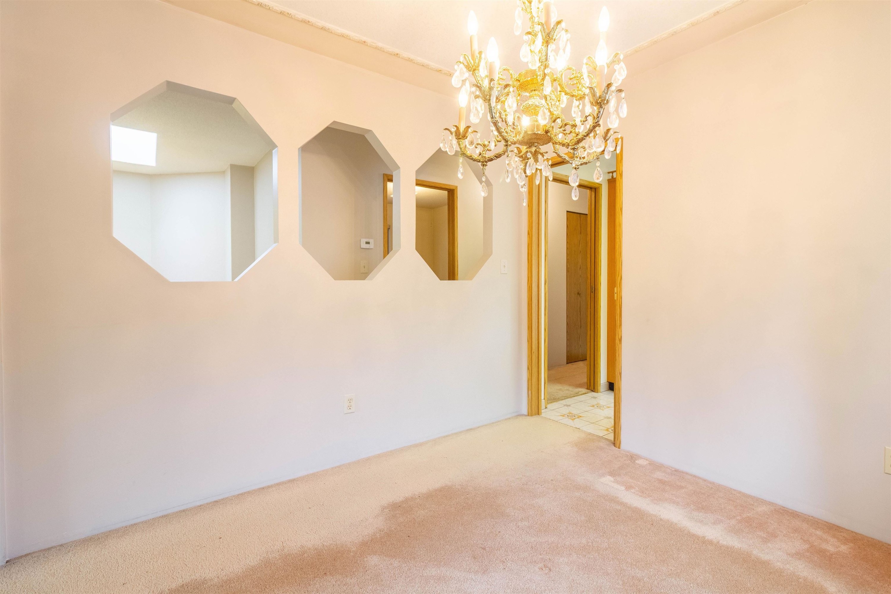 4467 Perry Street, Vancouver, BC - Indoor Photo Showing Other Room