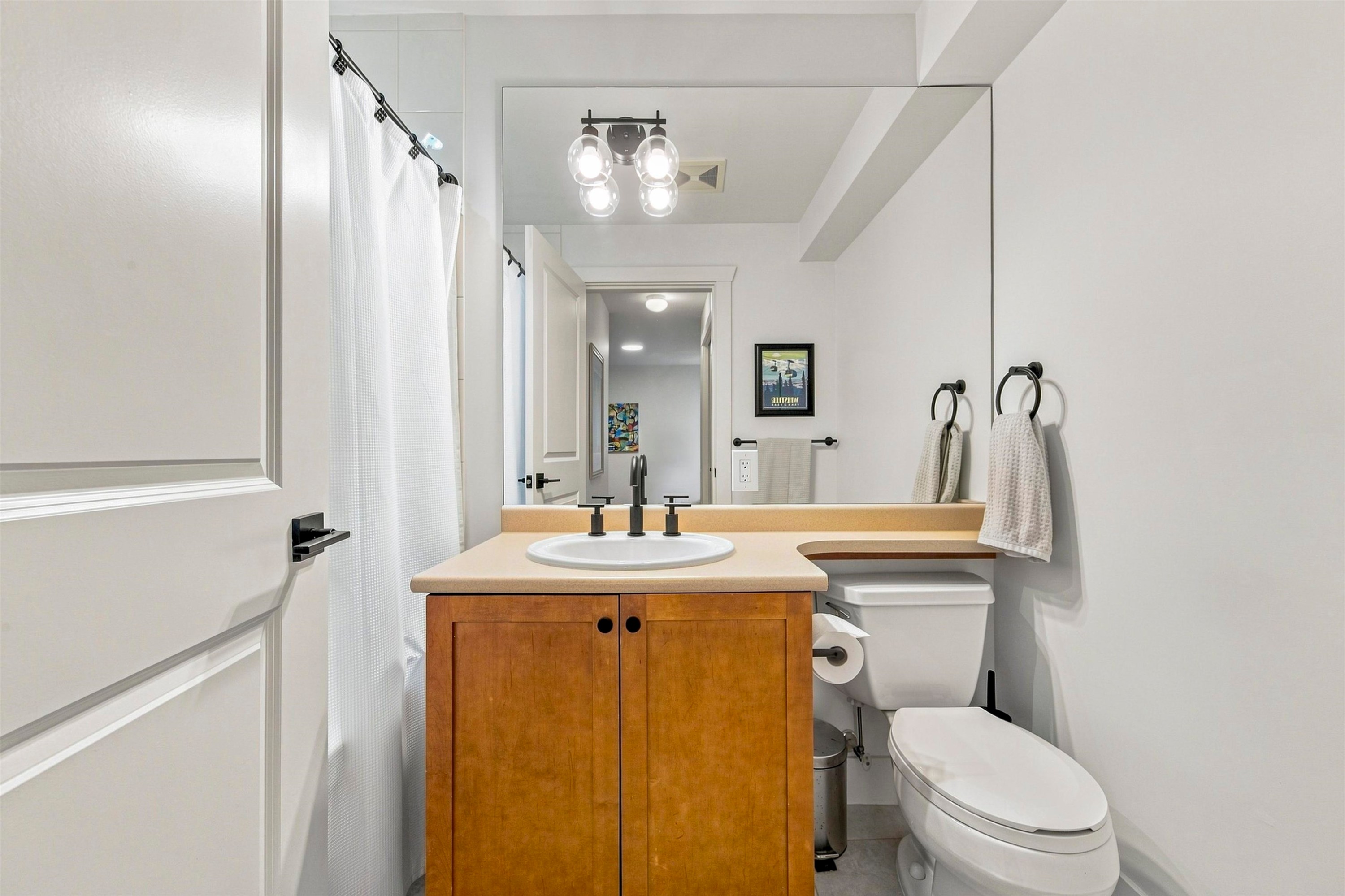 2460 Sasamat Street, Vancouver, BC - Indoor Photo Showing Bathroom