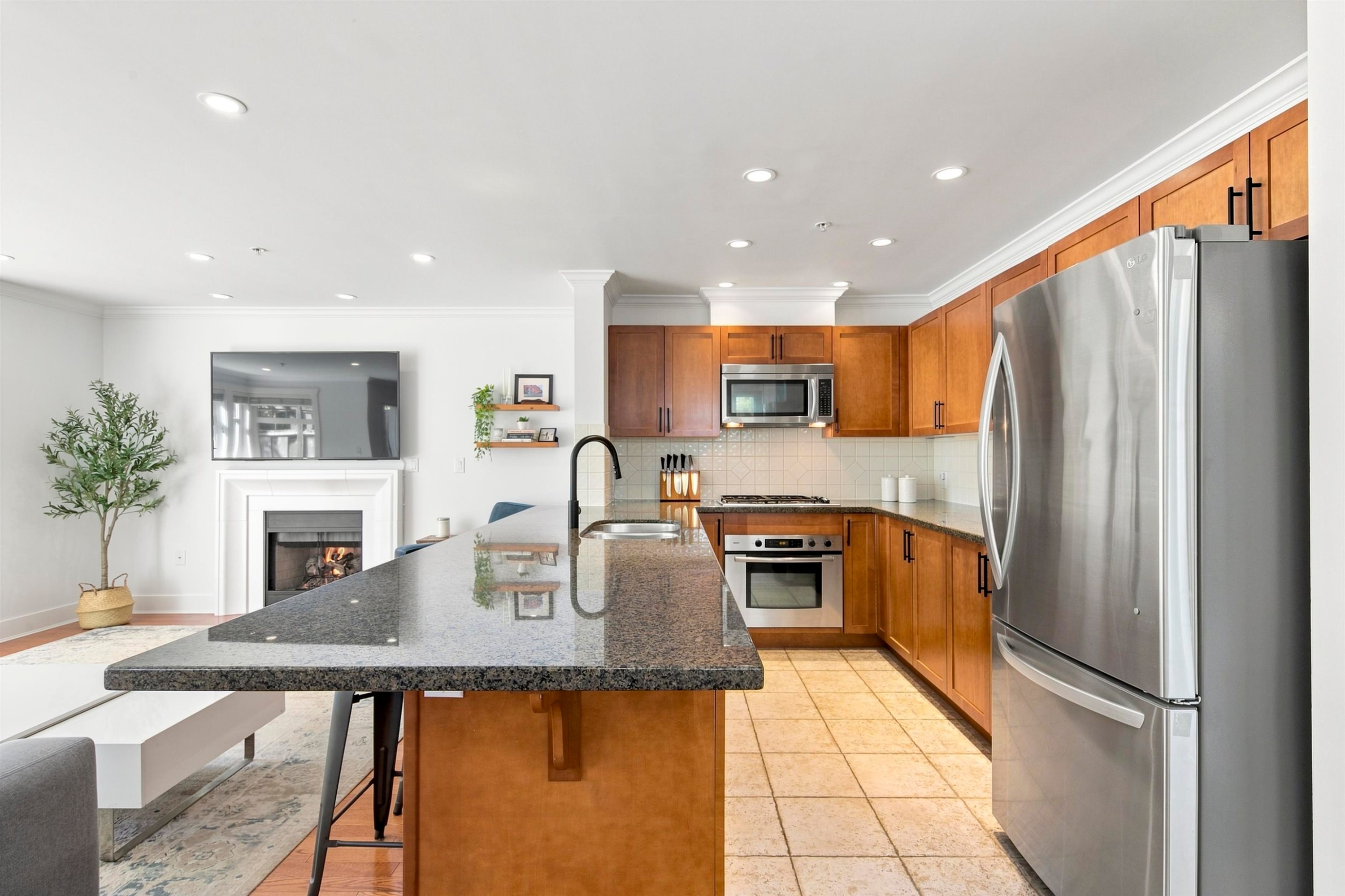 2460 Sasamat Street, Vancouver, BC - Indoor Photo Showing Kitchen With Stainless Steel Kitchen With Upgraded Kitchen