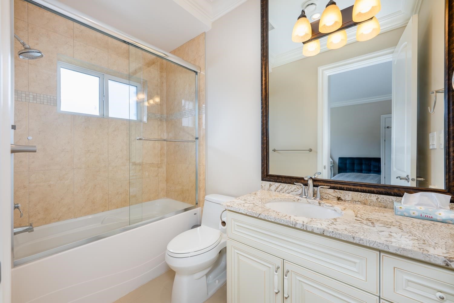 8411 Fairhurst Road, Richmond, BC - Indoor Photo Showing Bathroom