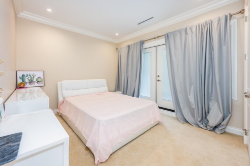 8411 Fairhurst Road, Richmond, BC - Indoor Photo Showing Bedroom