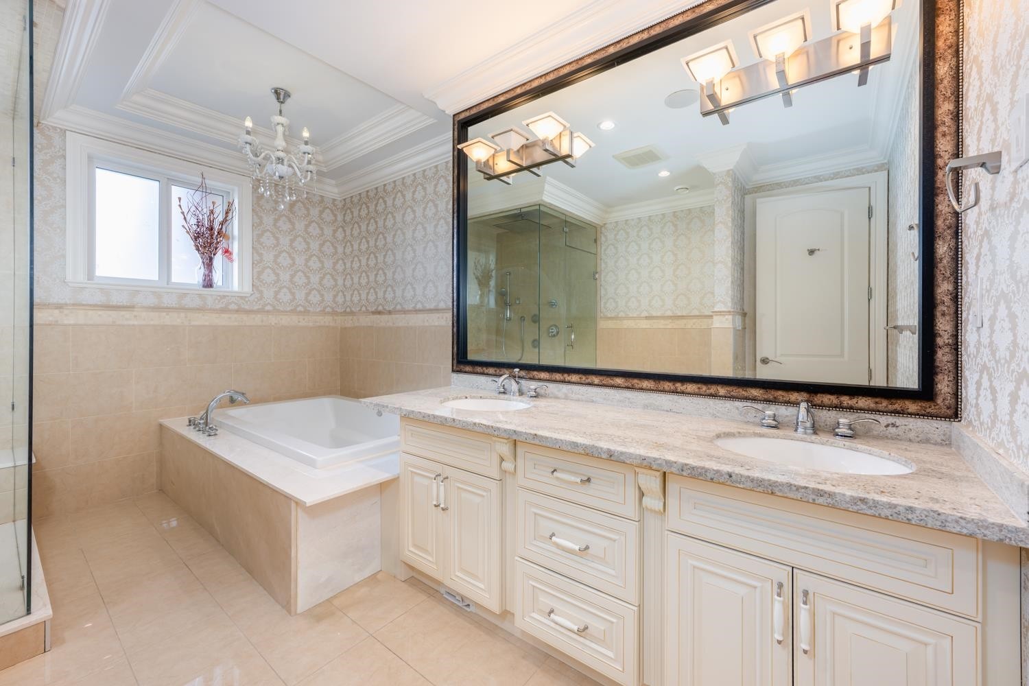 8411 Fairhurst Road, Richmond, BC - Indoor Photo Showing Bathroom