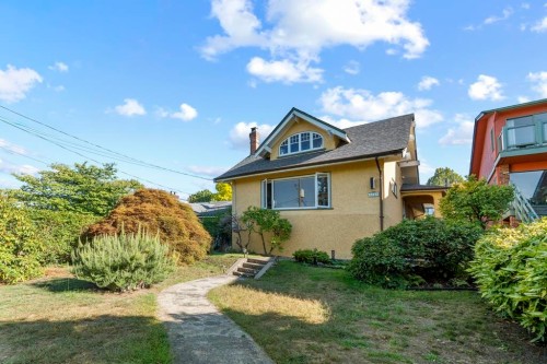 4540 3Rd Avenue W, Vancouver, BC - Outdoor