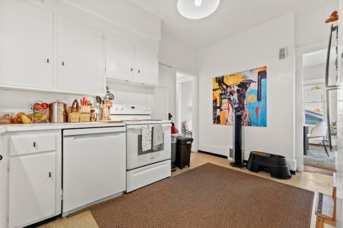 4540 3Rd Avenue W, Vancouver, BC - Indoor Photo Showing Kitchen