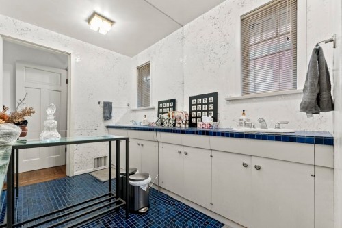 4540 3Rd Avenue W, Vancouver, BC - Indoor Photo Showing Bathroom