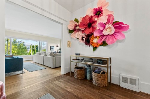 4540 3Rd Avenue W, Vancouver, BC - Indoor