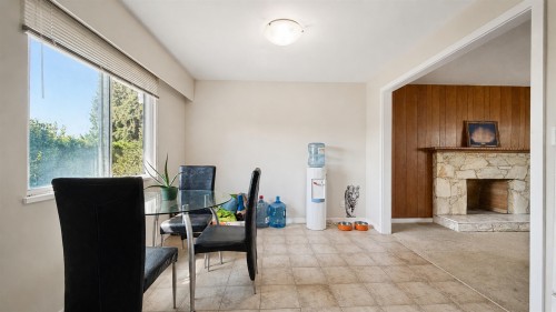 5260 Moncton Street, Richmond, BC - Indoor With Fireplace