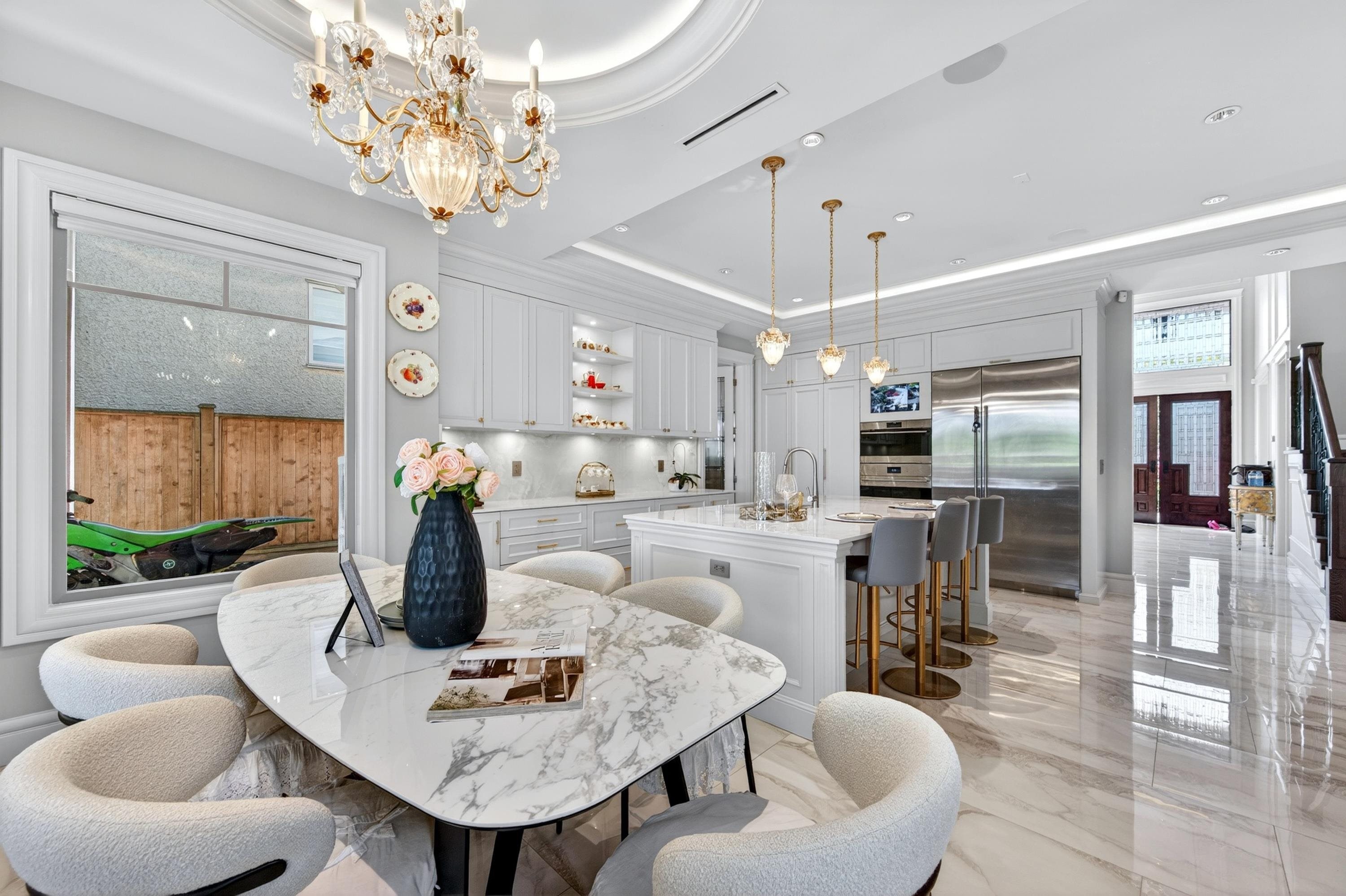8520 Elsmore Road, Richmond, BC - Indoor Photo Showing Dining Room