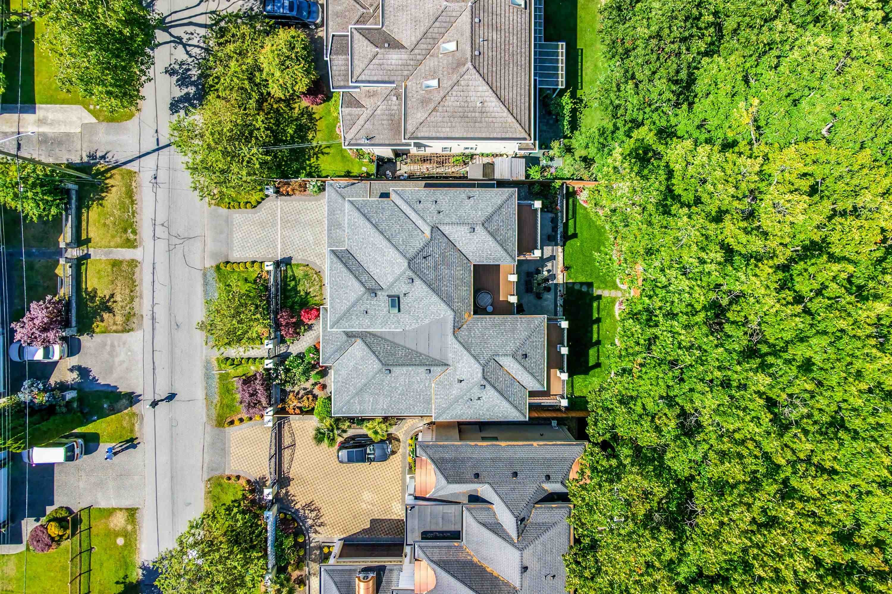 8520 Elsmore Road, Richmond, BC - Outdoor