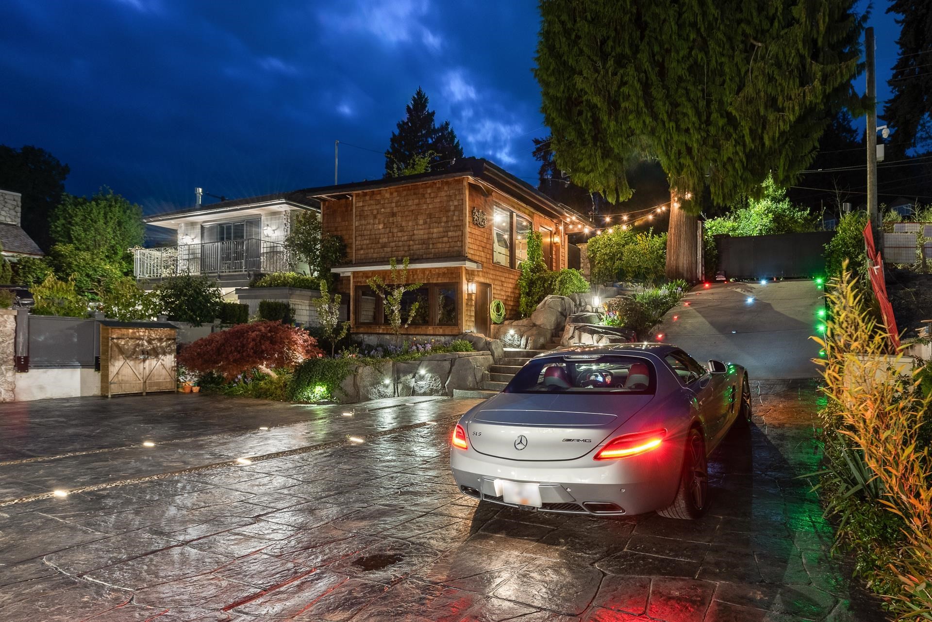 3298 Radcliffe Avenue, West Vancouver, BC - Outdoor