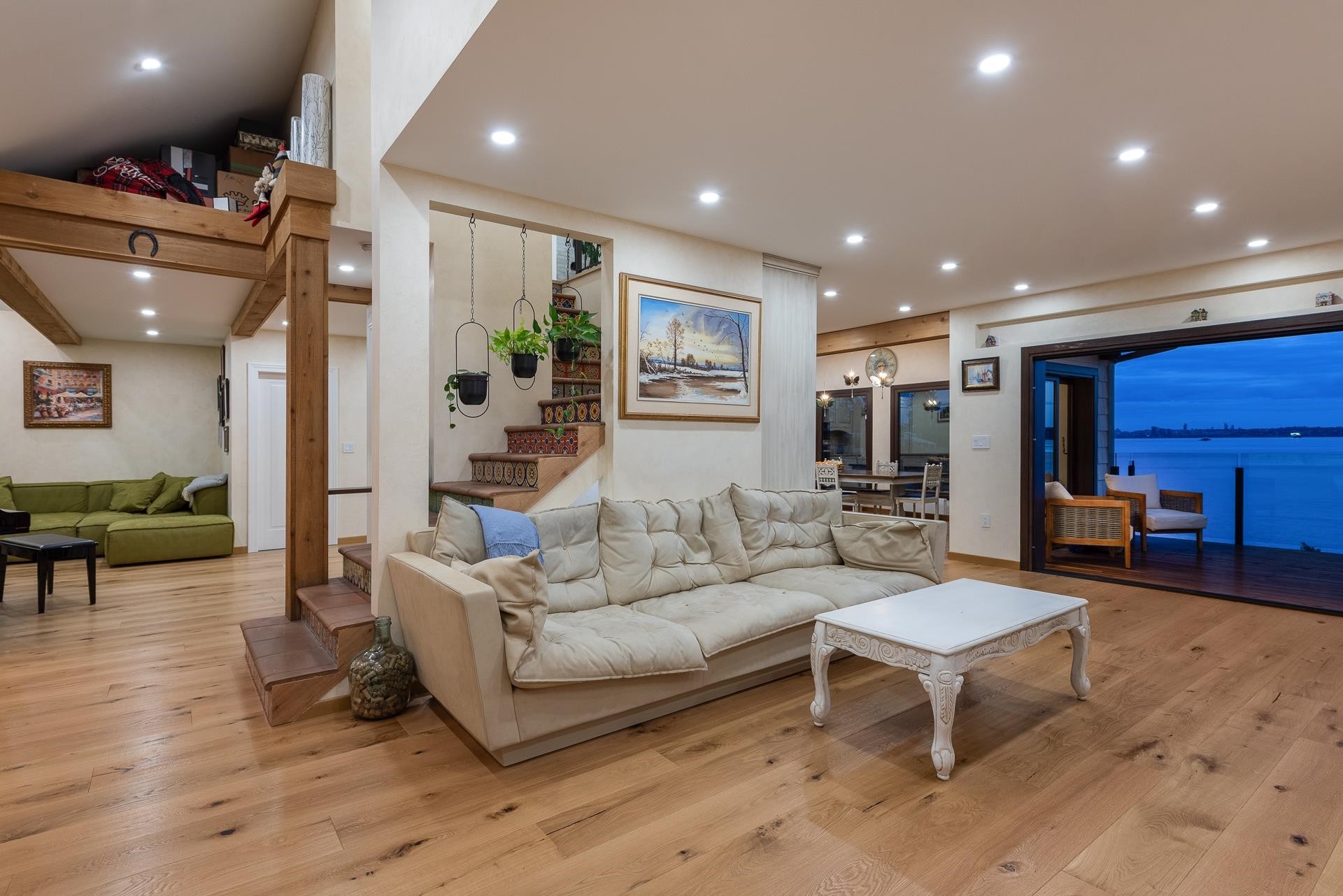 3298 Radcliffe Avenue, West Vancouver, BC - Indoor Photo Showing Living Room