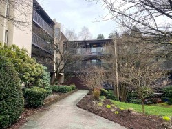 515-9867 Manchester Drive Burnaby, BC V3N 4P6