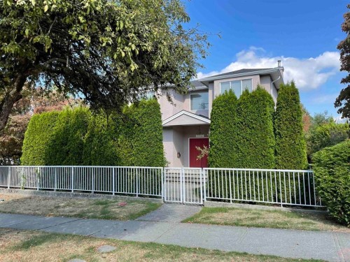 699 29Th Avenue W, Vancouver, BC - Outdoor
