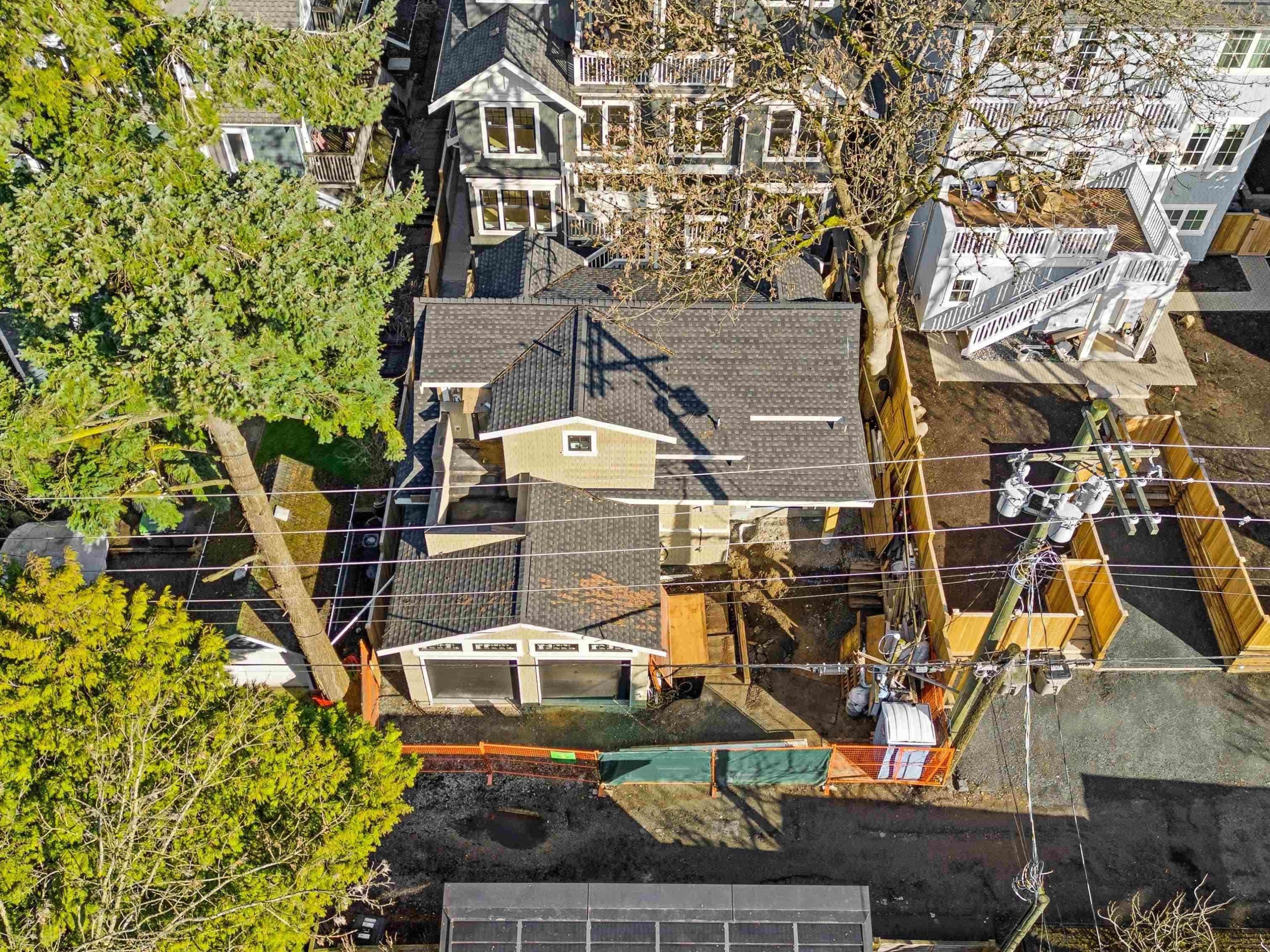 2570 2Nd Avenue W, Vancouver, BC - Outdoor