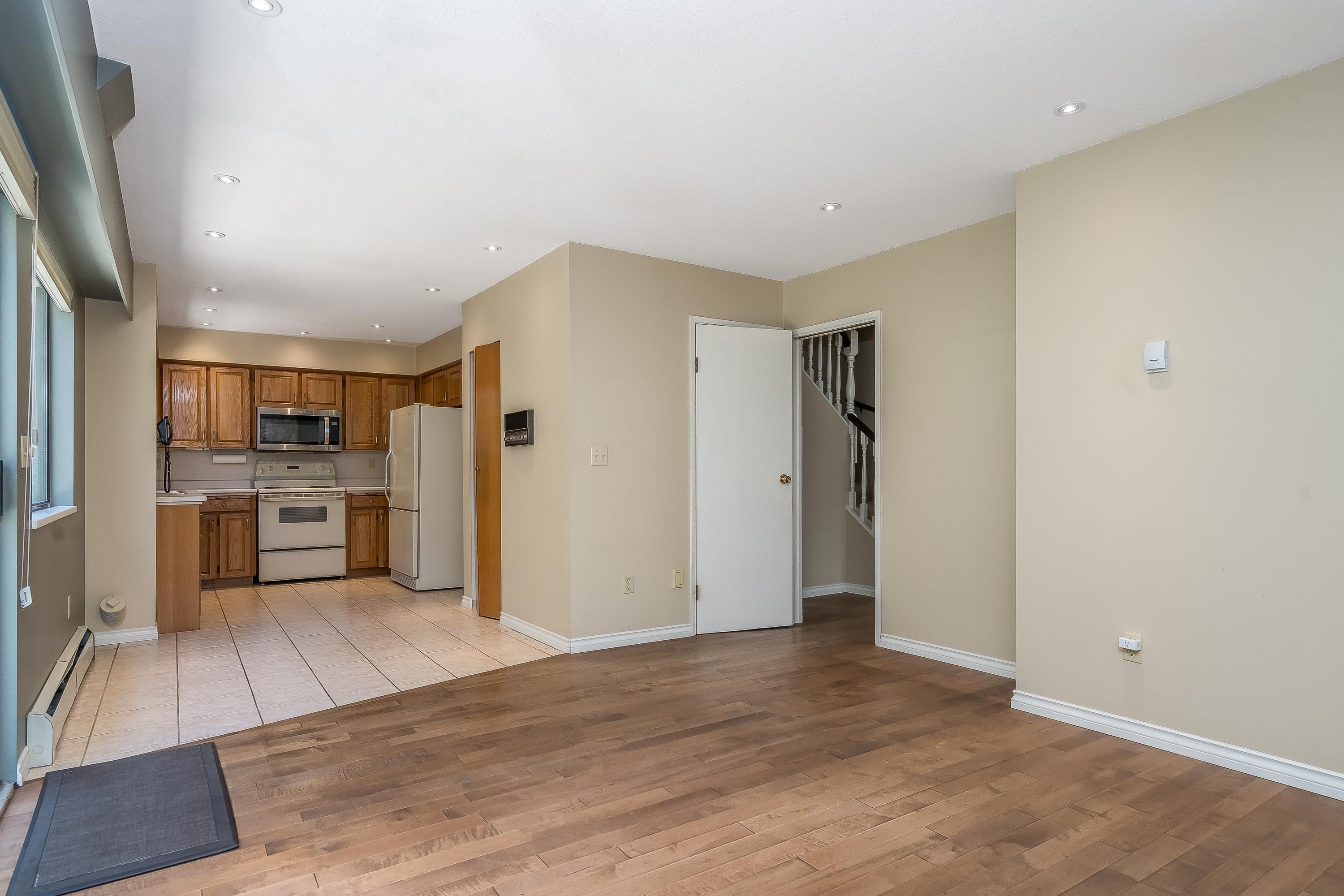 571 Berry Street, Coquitlam, BC - Indoor
