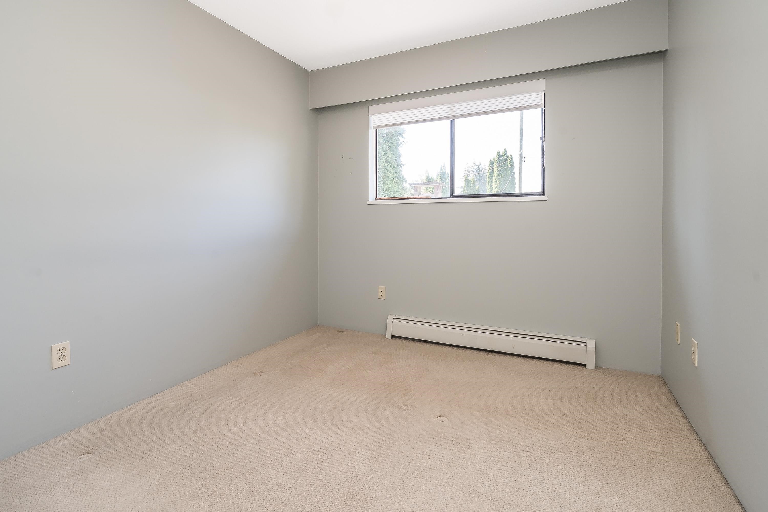 571 Berry Street, Coquitlam, BC - Indoor Photo Showing Other Room