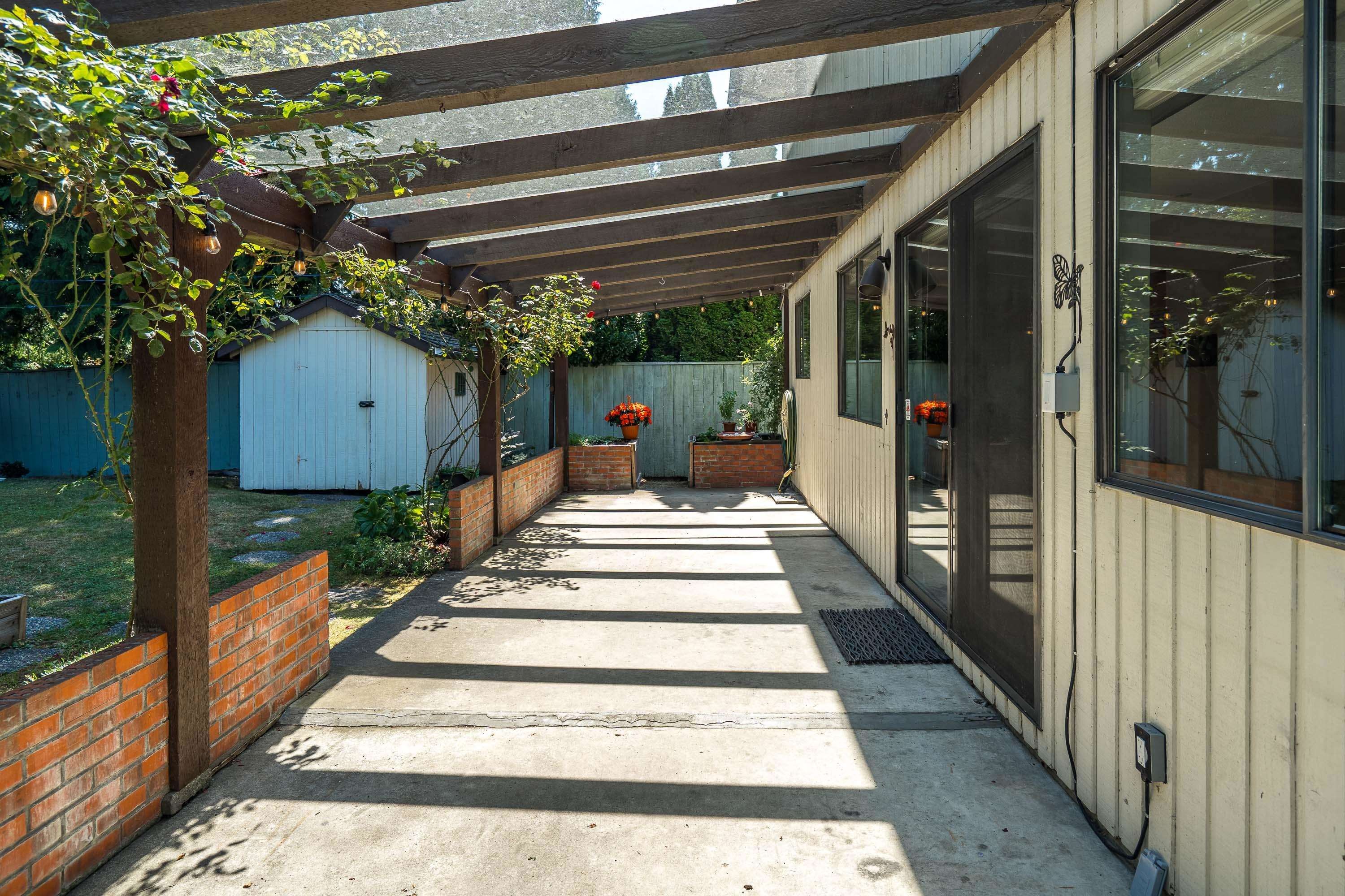 571 Berry Street, Coquitlam, BC - Outdoor With Exterior