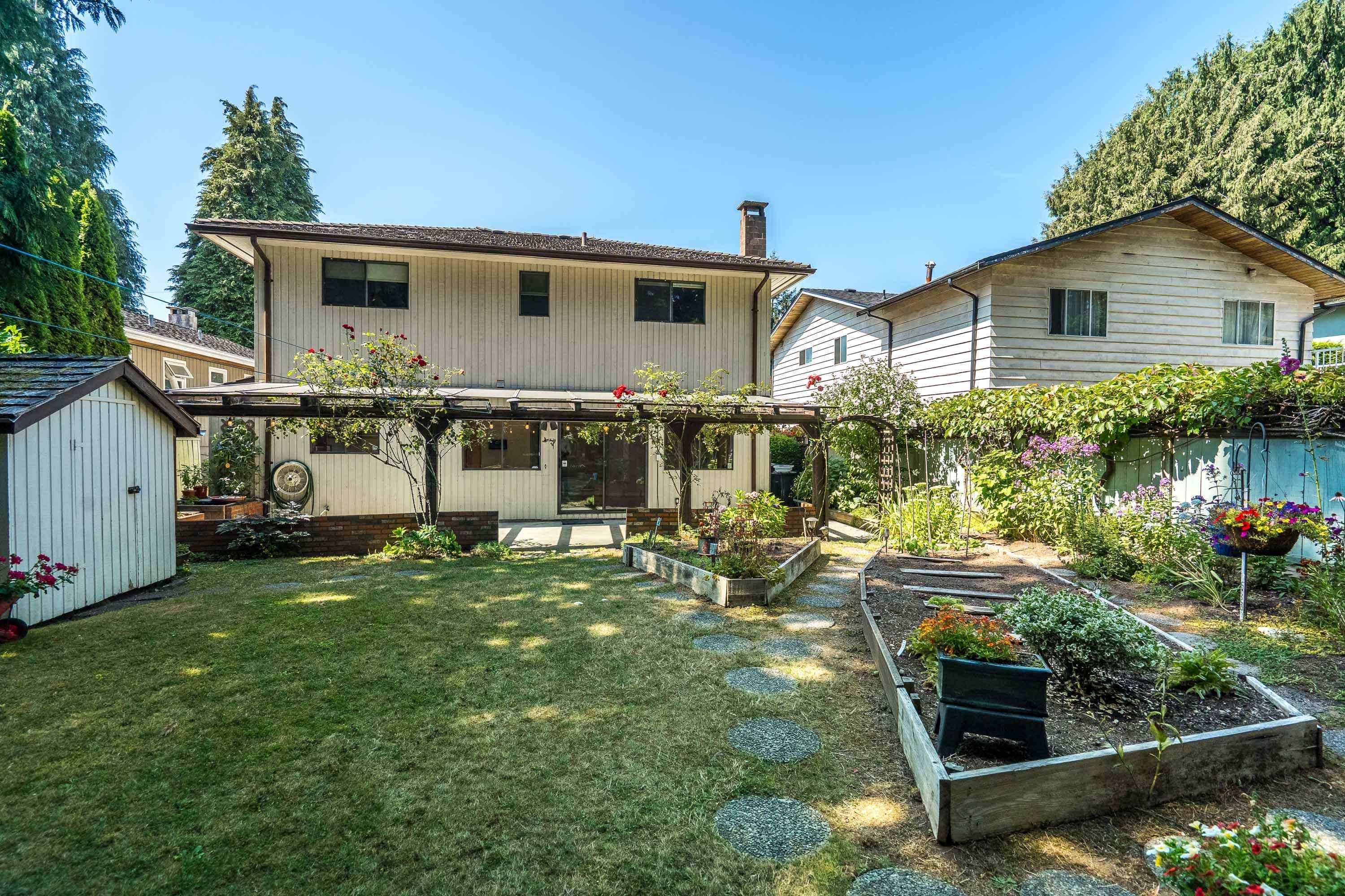 571 Berry Street, Coquitlam, BC - Outdoor With Exterior