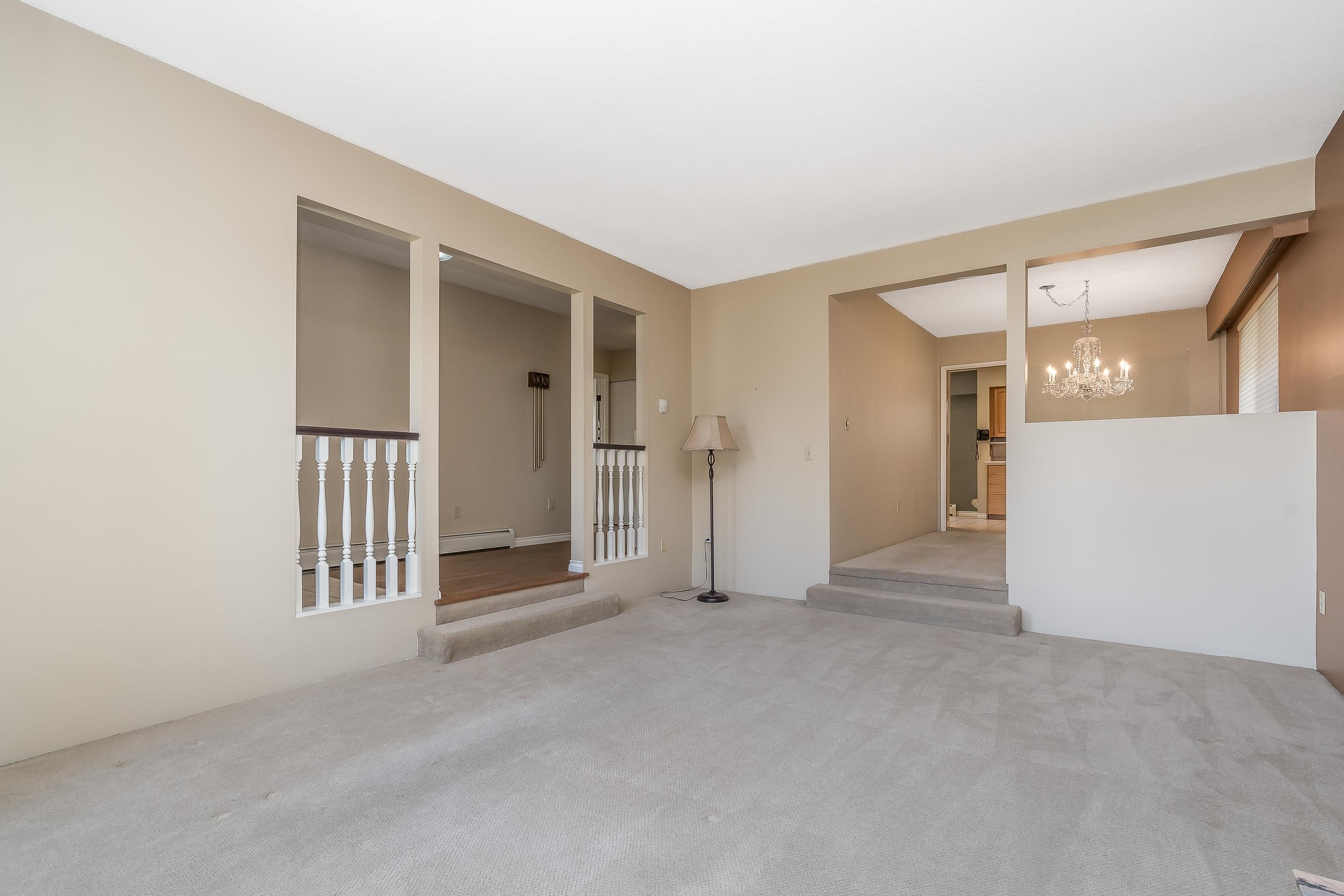 571 Berry Street, Coquitlam, BC - Indoor Photo Showing Other Room