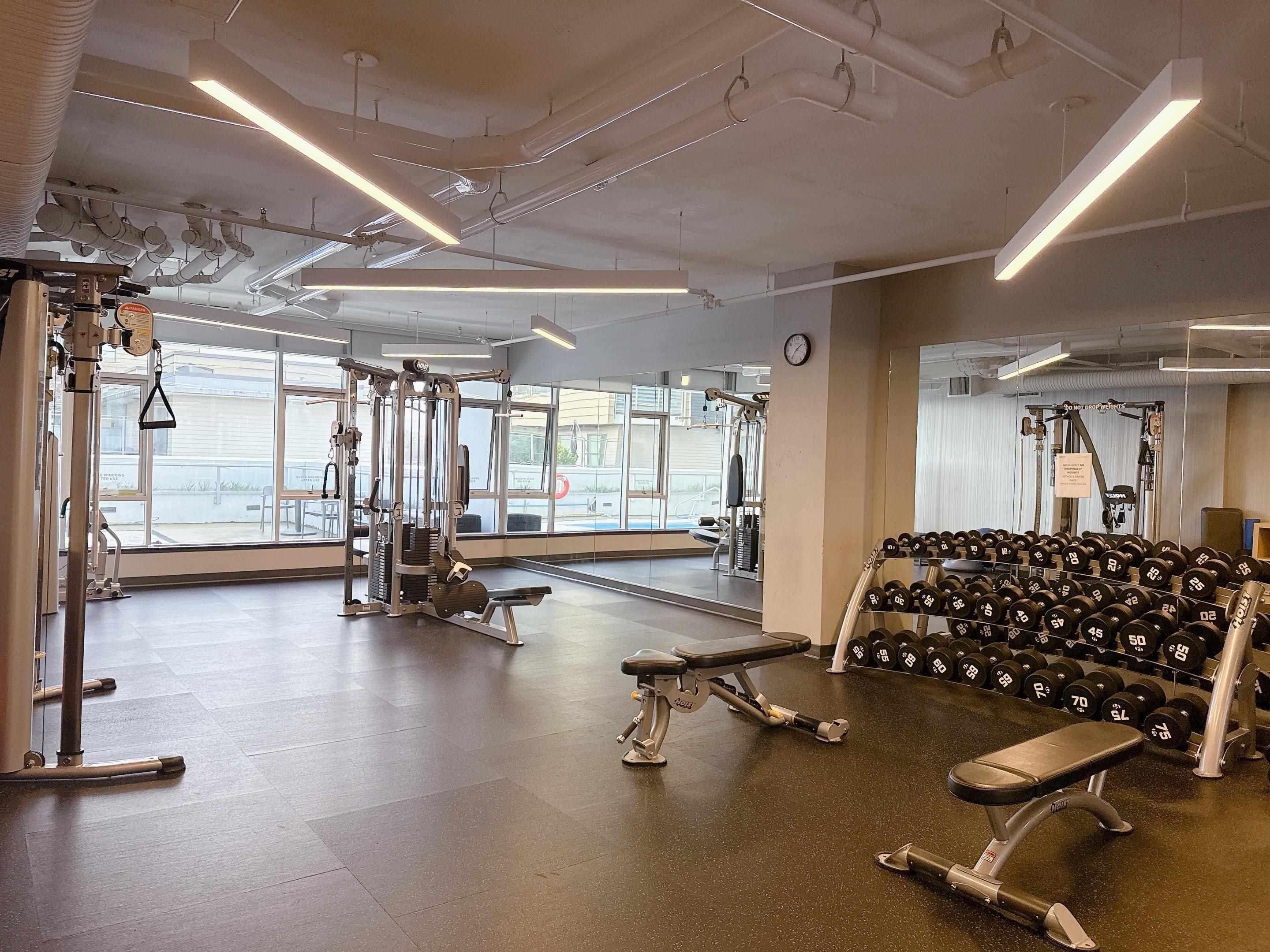 321-3438 Sawmill Crescent, Vancouver, BC - Indoor Photo Showing Gym Room