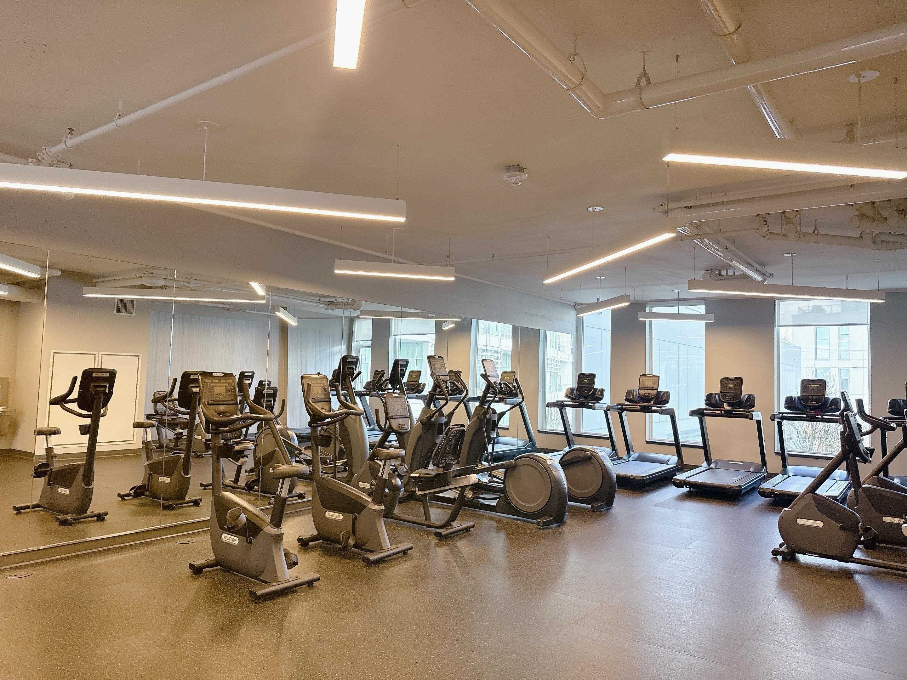 321-3438 Sawmill Crescent, Vancouver, BC - Indoor Photo Showing Gym Room