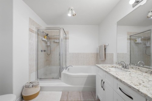 1983 Parkway Boulevard, Coquitlam, BC - Indoor Photo Showing Bathroom