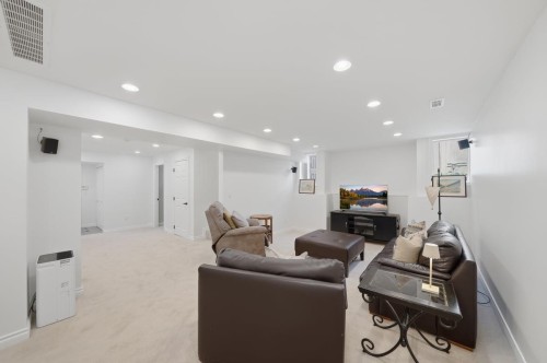 1983 Parkway Boulevard, Coquitlam, BC - Indoor