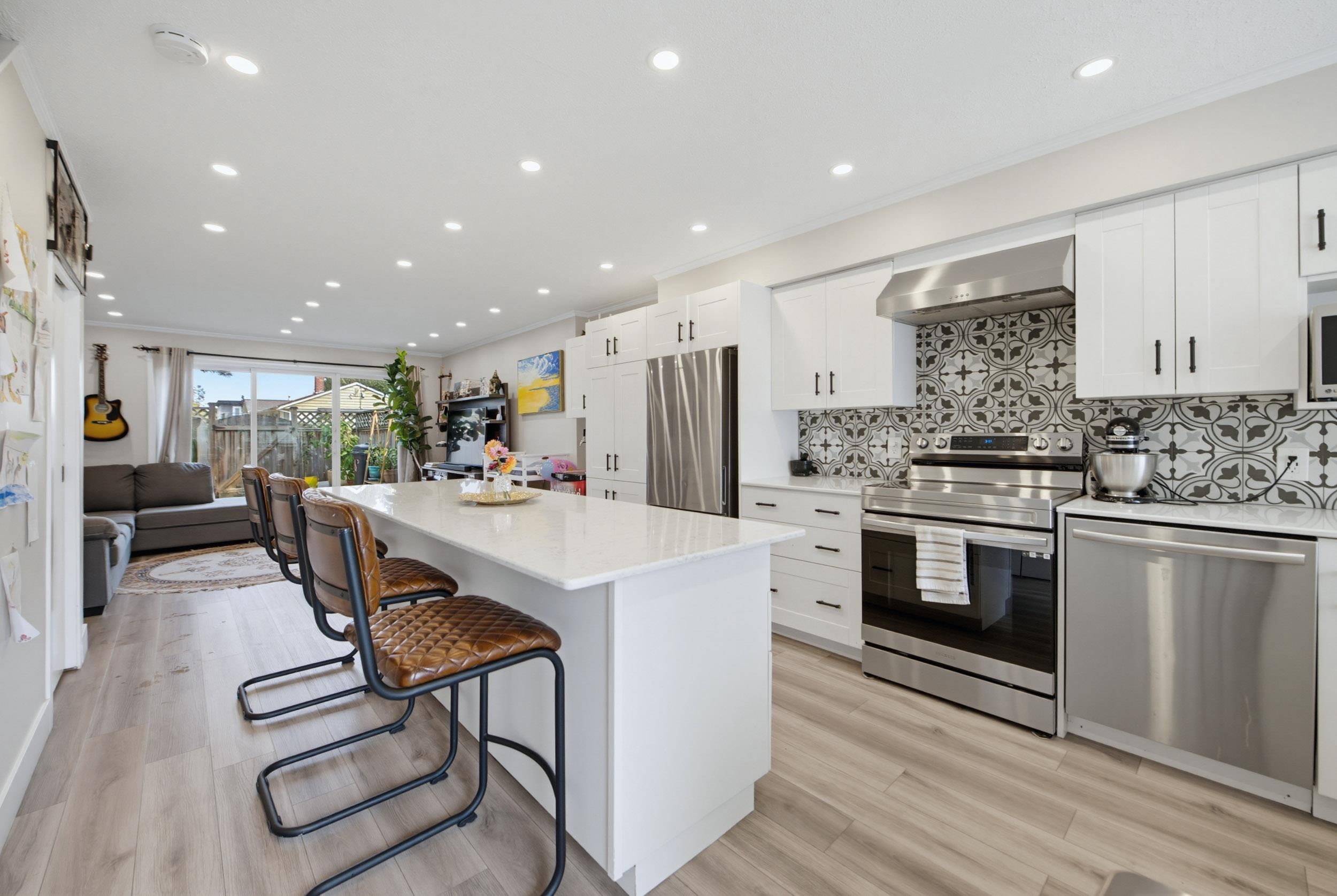 16-4959 57 Street, Delta, BC - Indoor Photo Showing Kitchen With Upgraded Kitchen