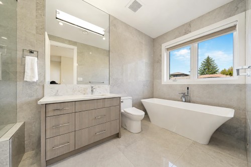 11891 Dunavon Place, Richmond, BC - Indoor Photo Showing Bathroom