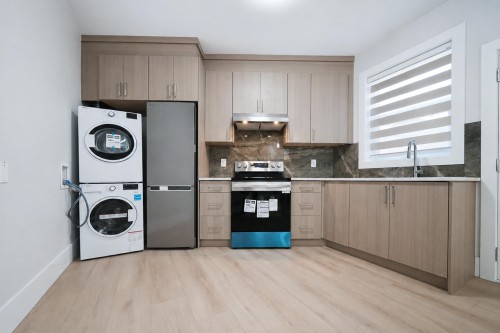 11891 Dunavon Place, Richmond, BC - Indoor Photo Showing Laundry Room