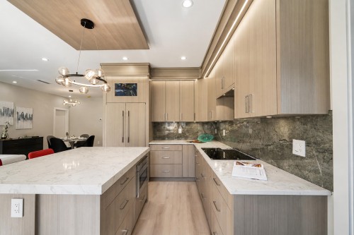 11891 Dunavon Place, Richmond, BC - Indoor Photo Showing Kitchen With Upgraded Kitchen