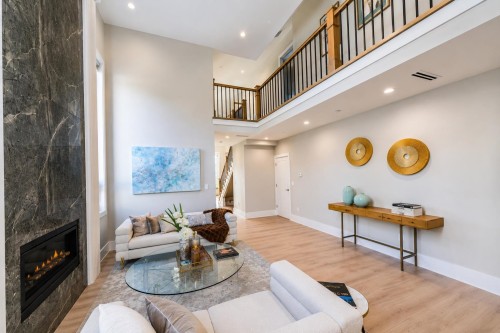 11911 Dunavon Place, Richmond, BC - Indoor Photo Showing Living Room With Fireplace