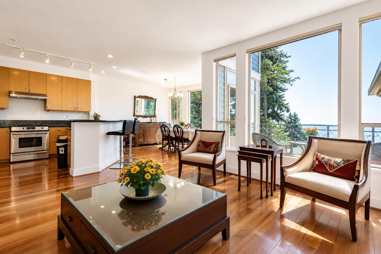 2462 Shadbolt Lane, West Vancouver, BC - Indoor
