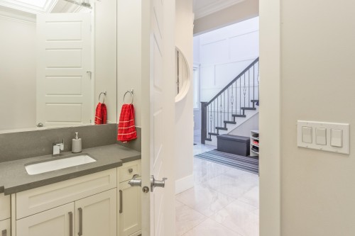 10340 Odlin Road, Richmond, BC - Indoor