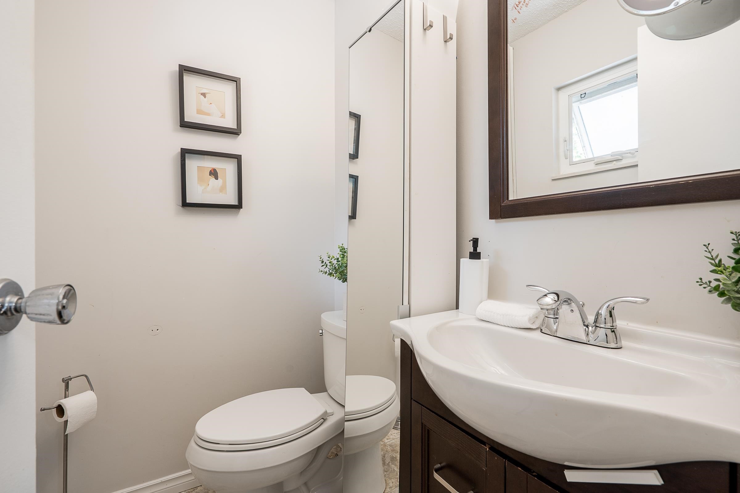 241B Evergreen Drive, Port Moody, BC - Indoor Photo Showing Bathroom
