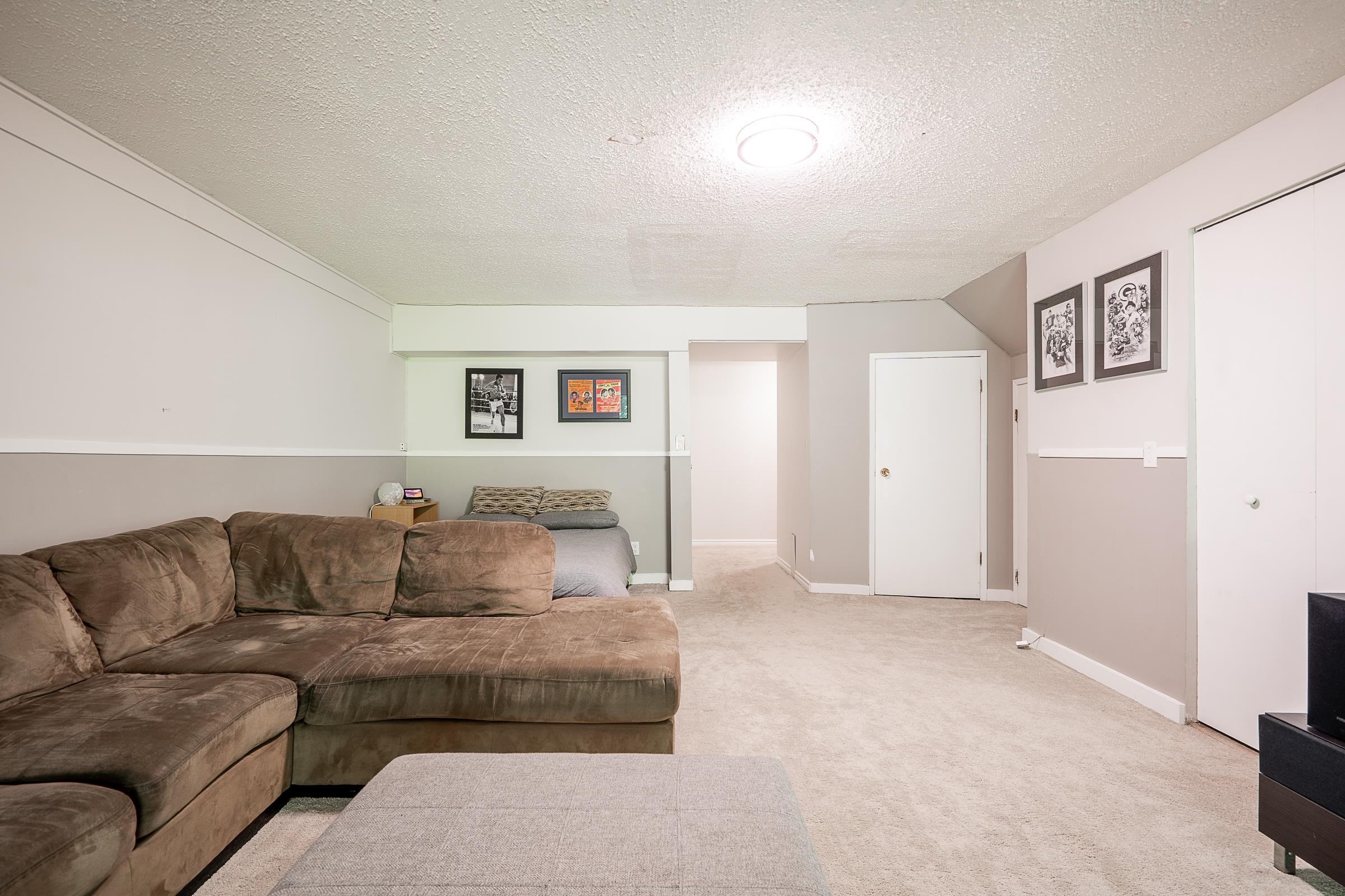 241B Evergreen Drive, Port Moody, BC - Indoor Photo Showing Living Room