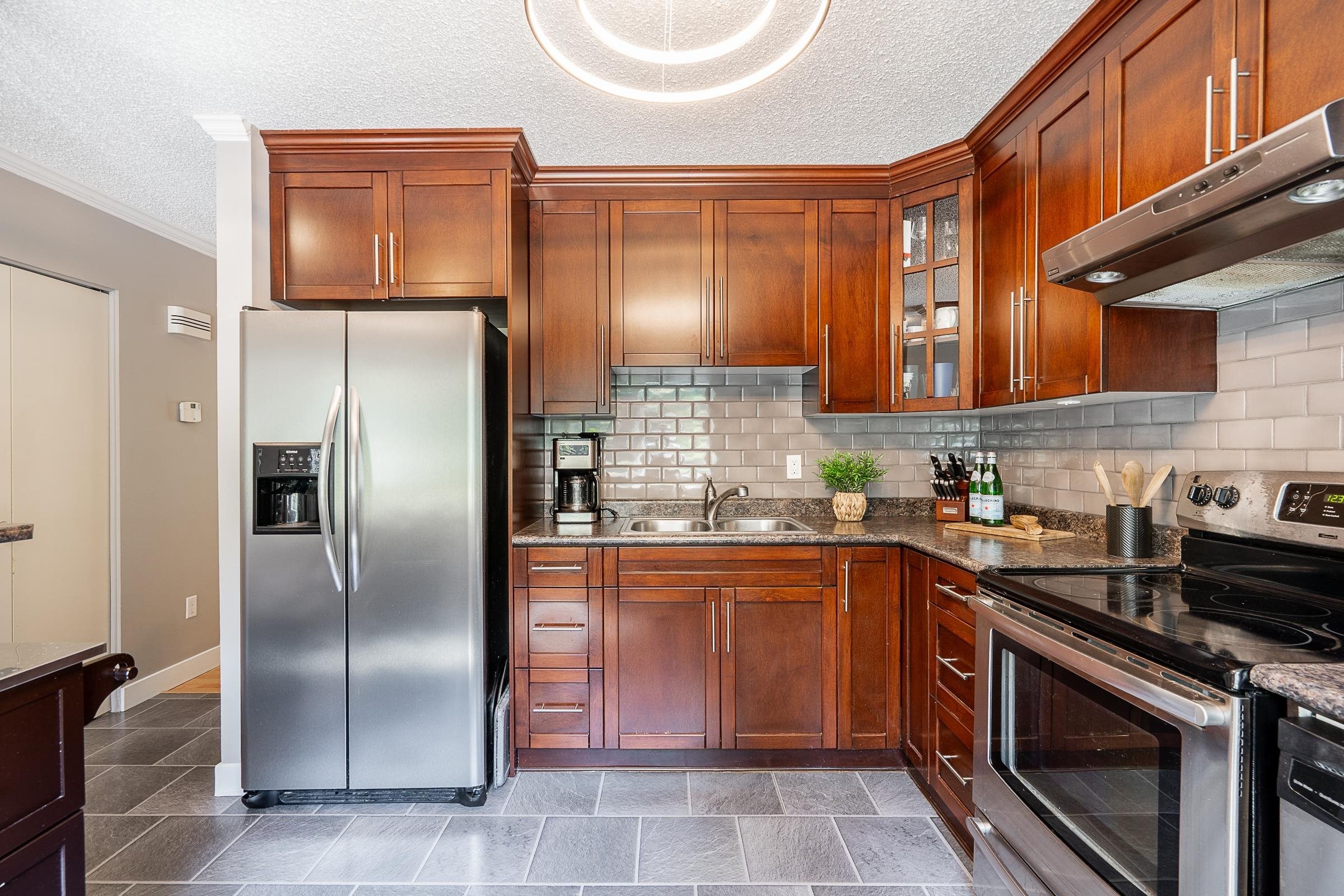 241B Evergreen Drive, Port Moody, BC - Indoor Photo Showing Kitchen With Double Sink
