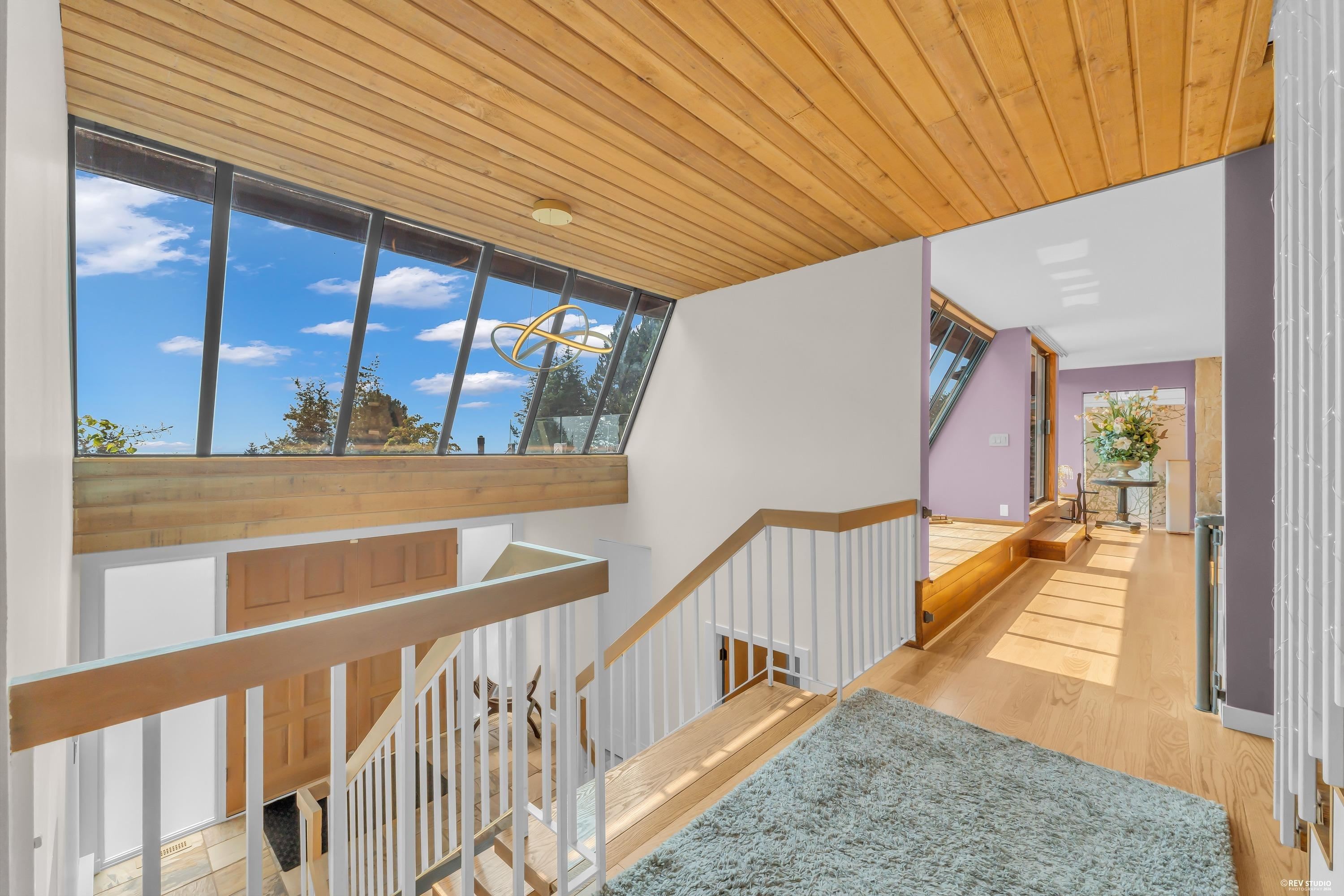 1315 Tyrol Road, West Vancouver, BC - With Exterior