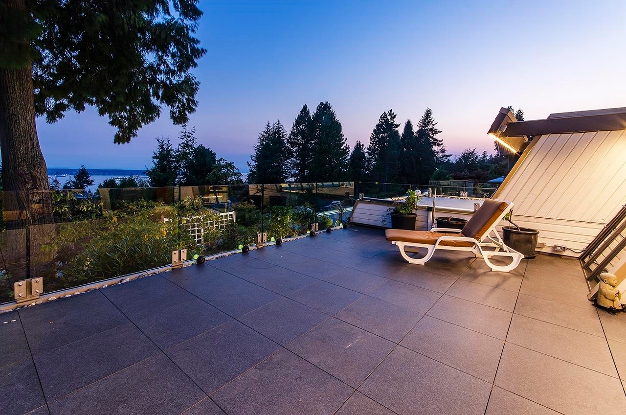 1315 Tyrol Road, West Vancouver, BC - Outdoor