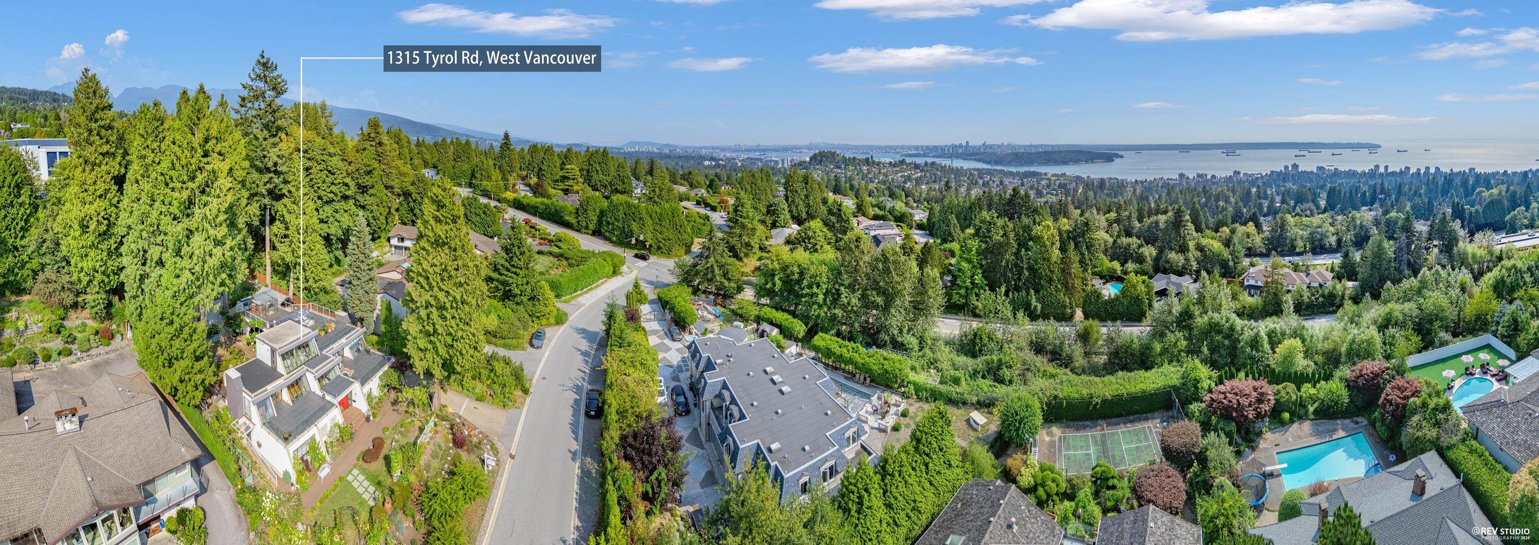1315 Tyrol Road, West Vancouver, BC - Outdoor With View