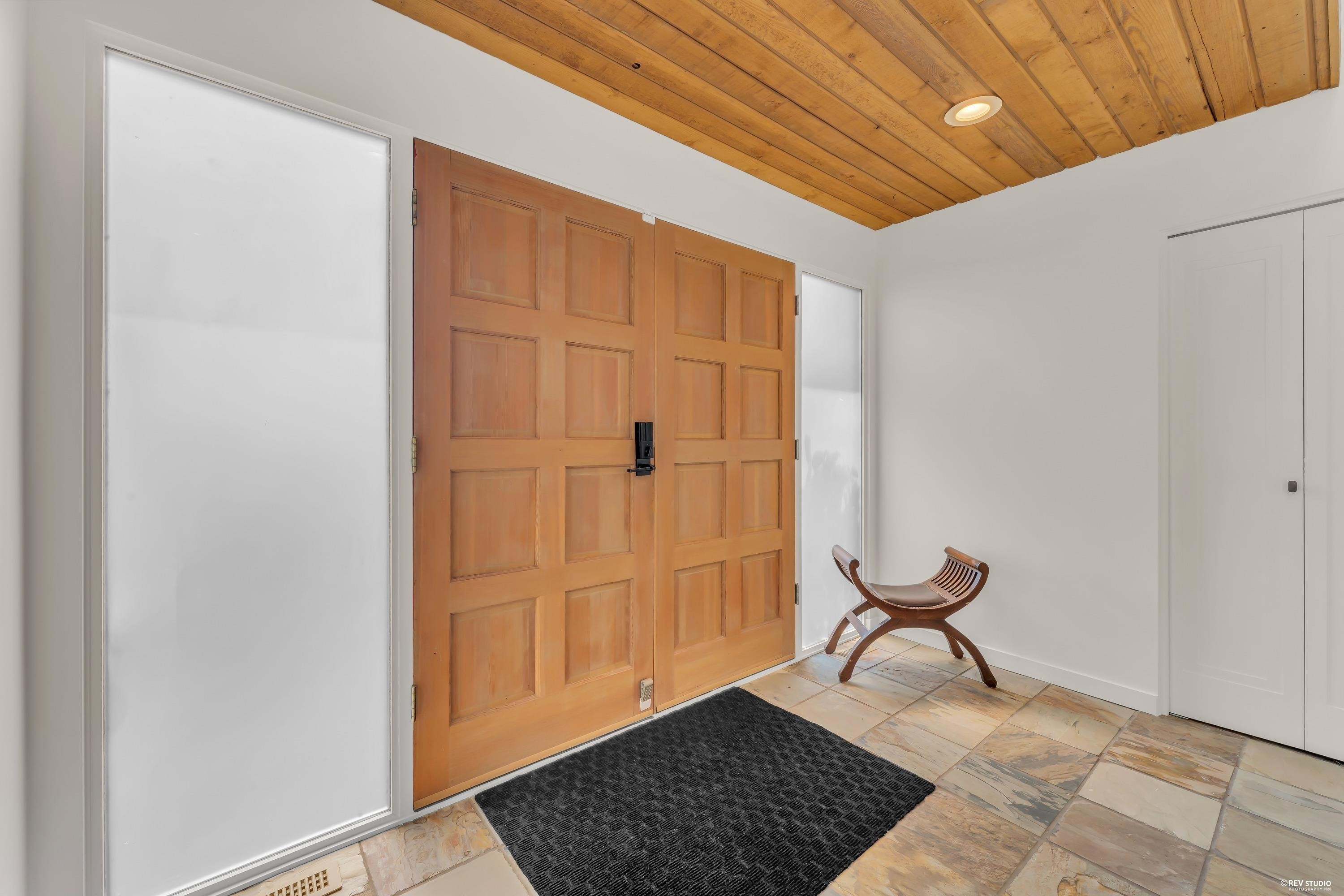 1315 Tyrol Road, West Vancouver, BC - Indoor Photo Showing Other Room