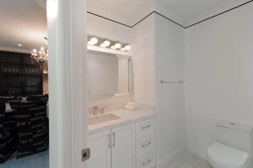 5530 Greenleaf Road, West Vancouver, BC - Indoor Photo Showing Bathroom