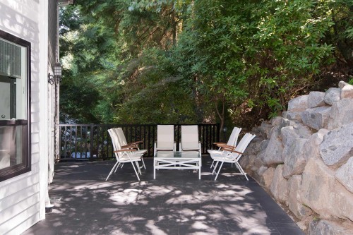 5530 Greenleaf Road, West Vancouver, BC - Outdoor