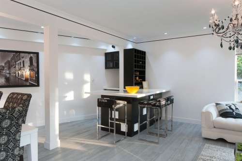 5530 Greenleaf Road, West Vancouver, BC - Indoor