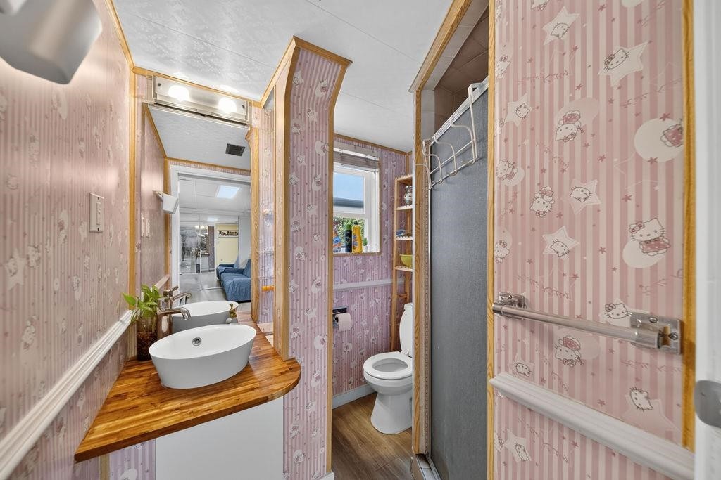 6071 Drewry Crescent, Richmond, BC - Indoor Photo Showing Bathroom