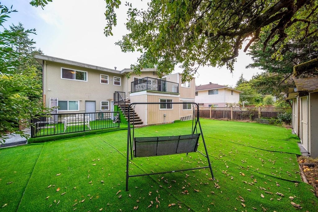 6071 Drewry Crescent, Richmond, BC - Outdoor With Backyard