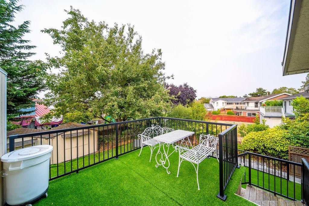 6071 Drewry Crescent, Richmond, BC - Outdoor With Backyard
