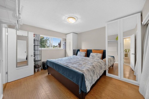 6071 Drewry Crescent, Richmond, BC - Indoor Photo Showing Bedroom